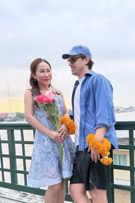 拉拉·宽纳帕与男友甜蜜合照