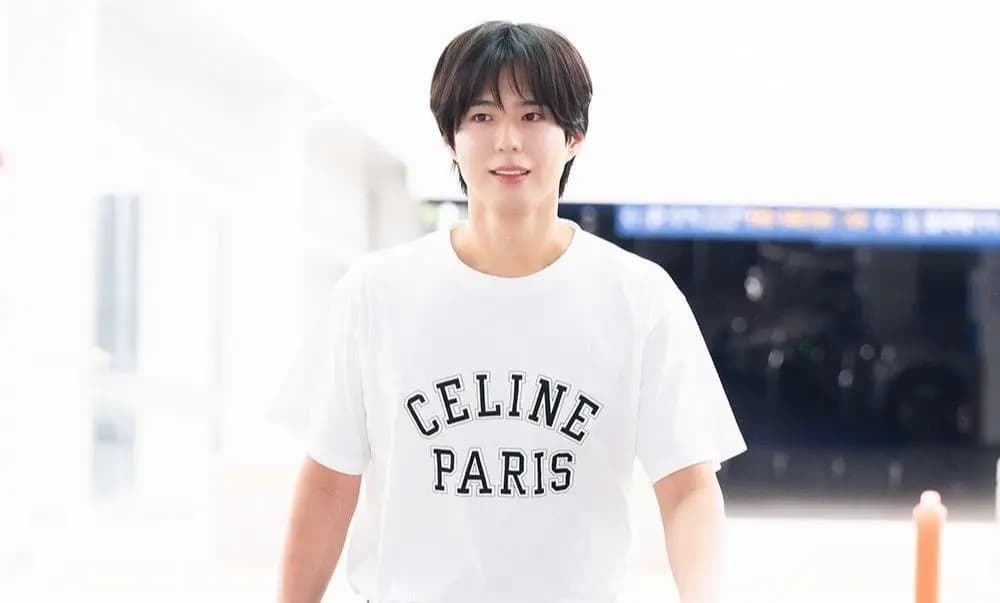 朴宝剑帅气写真照,尽显温润绅士气质