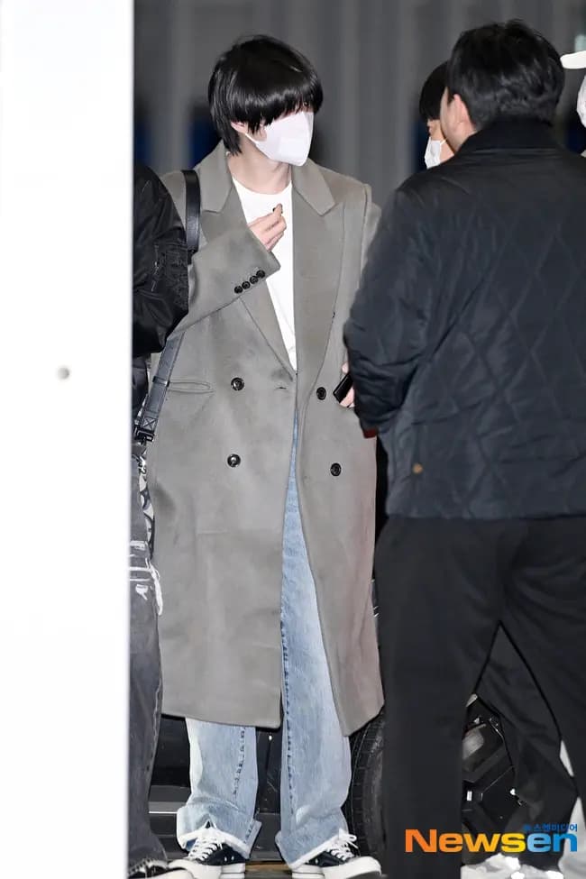 TOMORROW X TOGETHER members Soobin, Yeonjun, Beomgyu, Taehyun, and Hueningkai departing Incheon Airport for Hong Kong