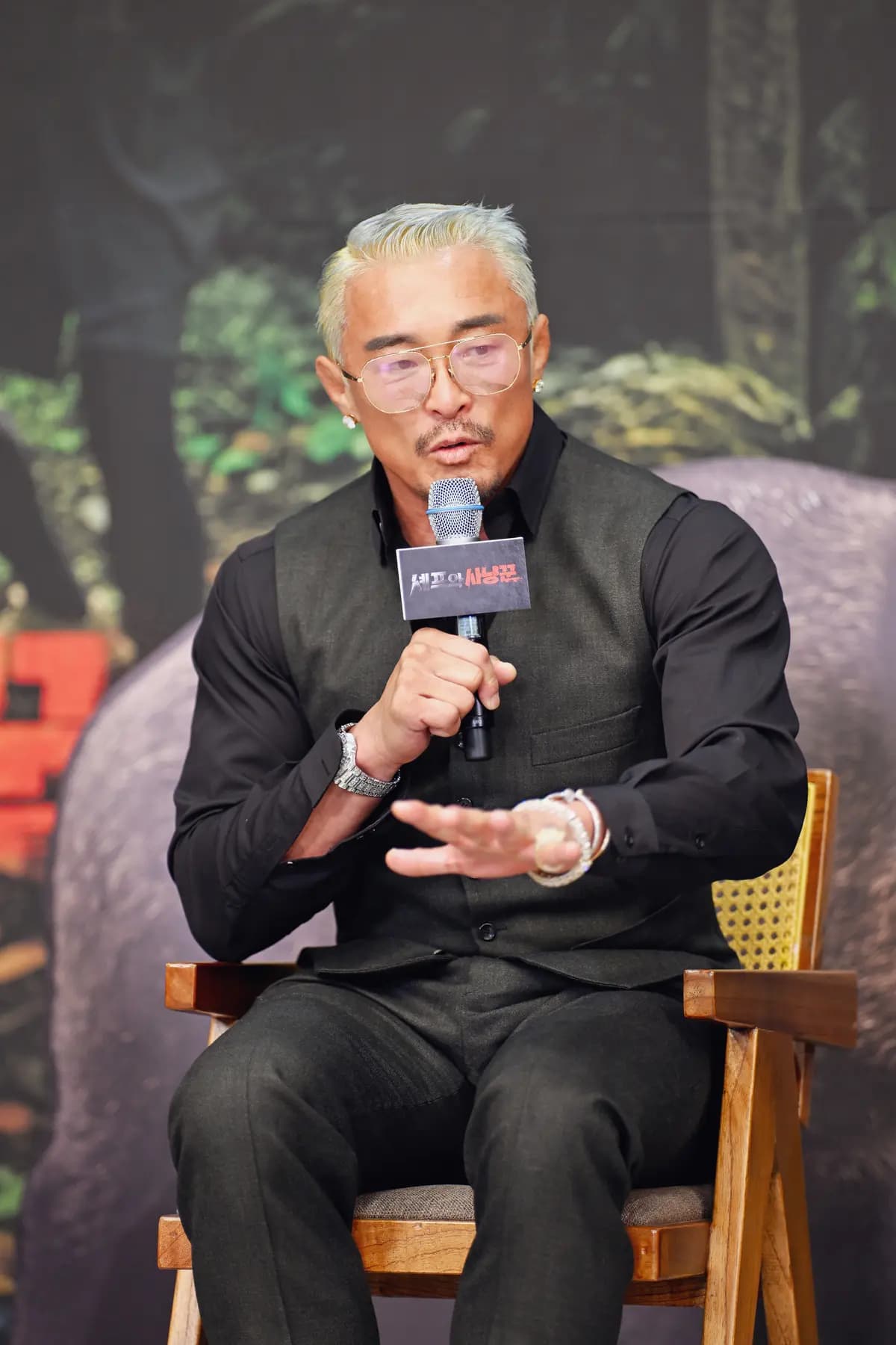 Choo Sung-hoon speaking at the online press conference for Channel A's new variety show 'Chef & Hunter' on January 8, provided by Channel A