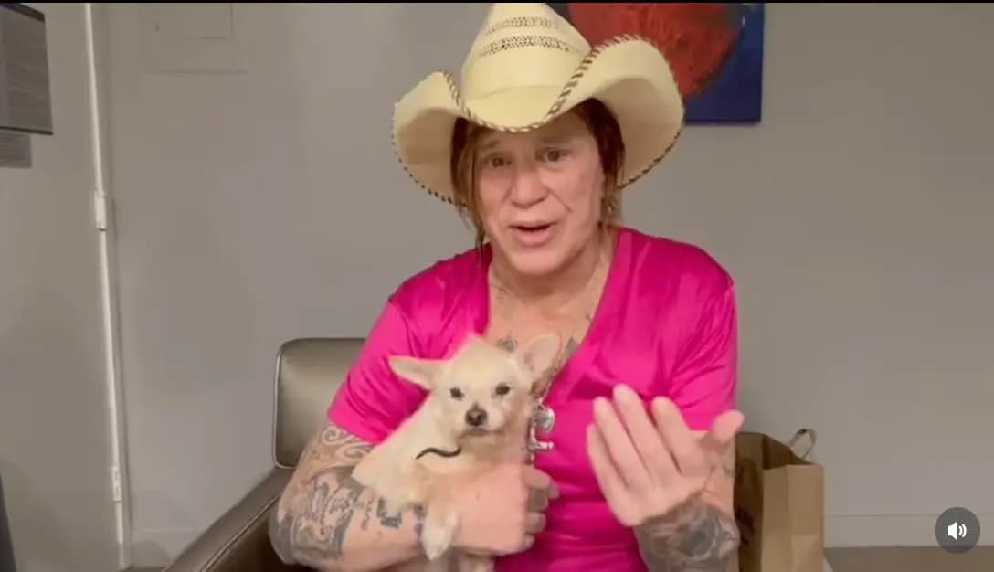 好莱坞影星米基洛克亲自澄清募资缴房租传闻,取自其个人Instagram