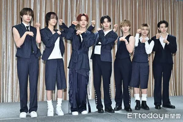 ALL(H)OURS members pose with horse gestures while sending Lunar New Year wishes during Taiwan visit