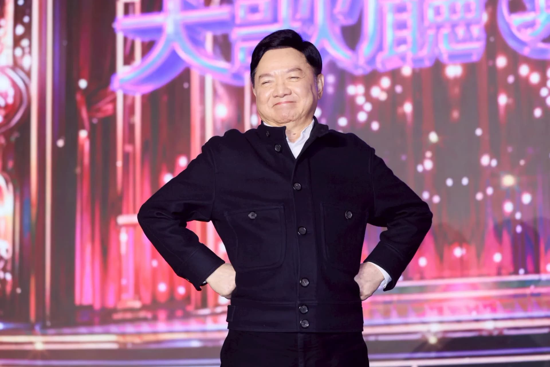 77岁宝岛歌王叶启田出席演唱会记者会,坦言想参与选战却因经济状况作罢,记者林士杰拍摄