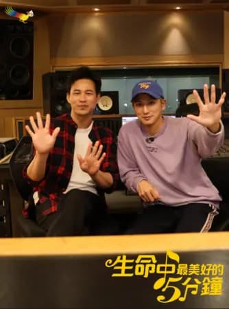 《生命中最美好的5分钟》唐从圣、杨奇煜、方宥心等主演的合影,果陀剧场提供