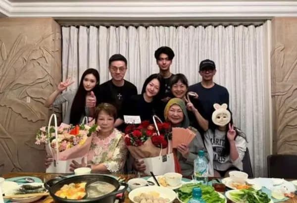 具俊晔去年公开露面时身形消瘦不少,状态让粉丝心疼