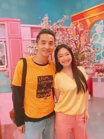 王俐人(右)与好友王少伟(左)的合影,两人交情深厚