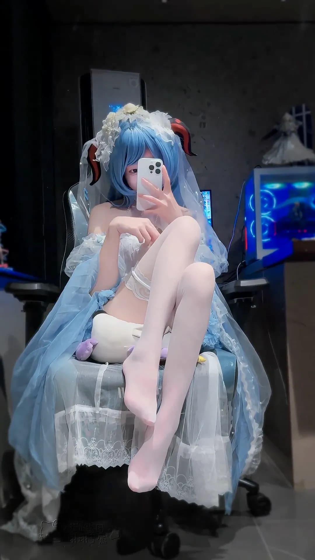 原神cos作品 珝珝演绎甘雨绝美花嫁造型